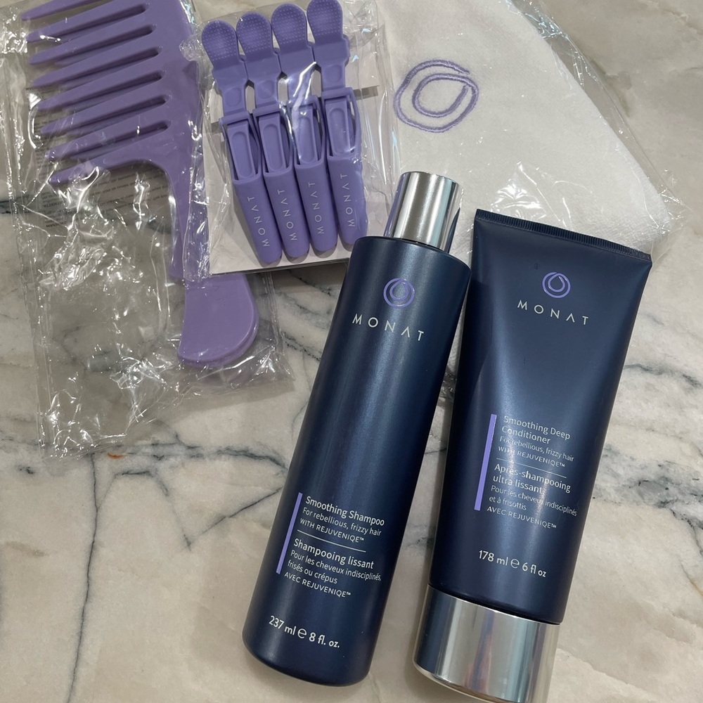Monat Smoothing Shampoo & Conditioner Bundle